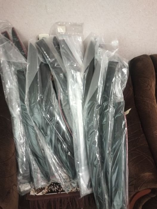 Вітровики /Дефлектори на вікно автомобіля.Mitsubishi,Chevrolet,Skoda